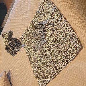 Set of 12 leopard satin napkins